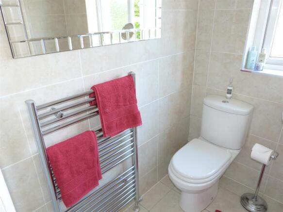 BATHROOM IMAGE TWO 
