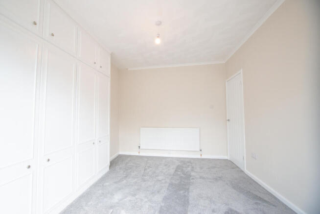 3 bed Terraced to rent Image 9