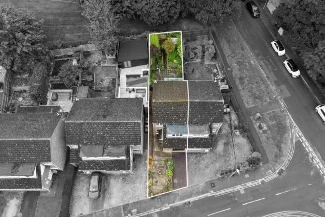 Grange Bottom, Royston photo 4