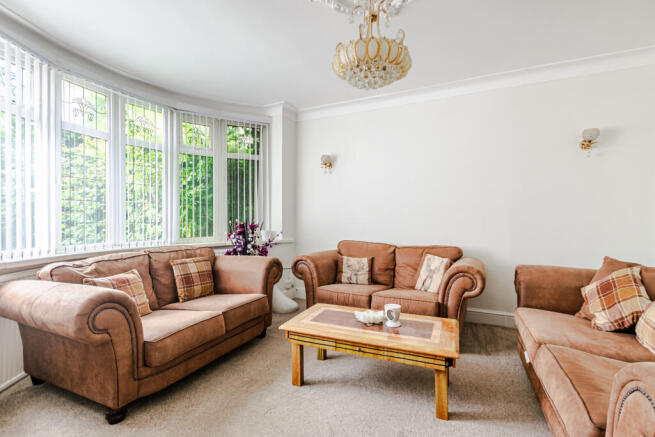 5 bed Semi-Detached for sale Image 9