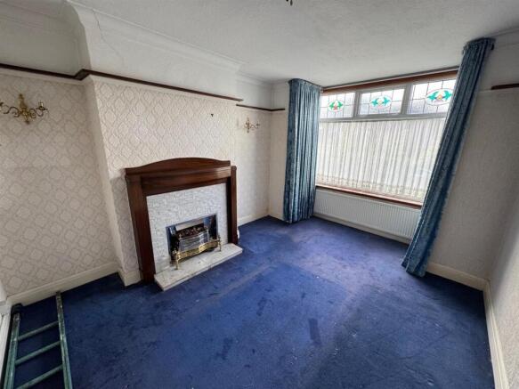 LIVINGROOM.jpg