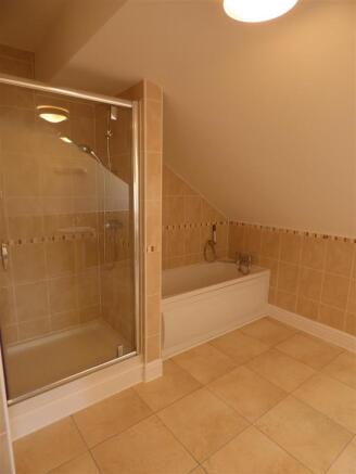 Bathroom.JPG