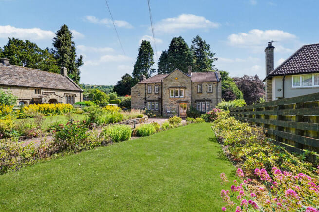 3 bed Detached for sale Image 11