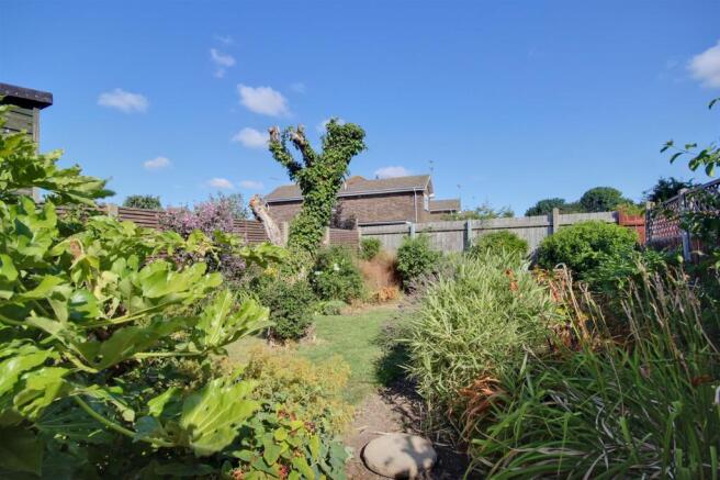 2 bed Semi-Detached for sale Image 9