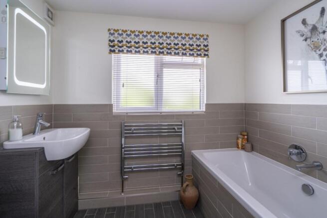 Ensuite bath