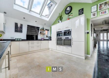 Medina Gardens, Bicester, OX26