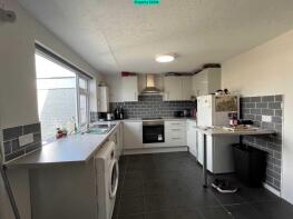 12, Avon Walk, Winsford CW7 3JQ