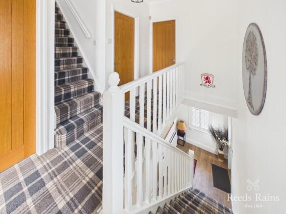 4 bed Semi-Detached for sale Image 11