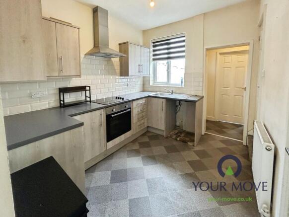 2 bed Terraced to rent Image 6