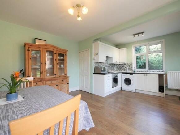 KITCHEN DINING1
