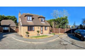 2 Tanimola, Testers Close, Horsham RH13 9BF