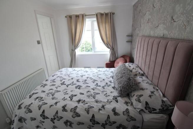2 bed Park Home for sale Image 9