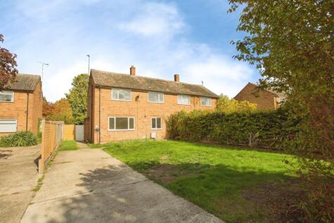 Queens Close, Harston, CAMBRIDGE