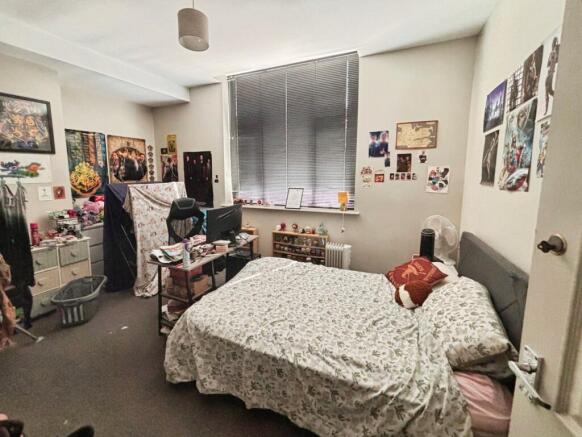 7 bed Apartment for sale Image 6