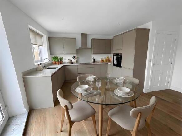kitchen dining.jpg