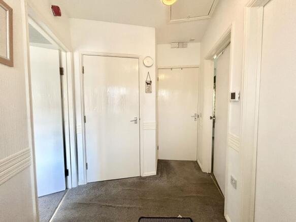 2 bed Apartment for sale Image 6
