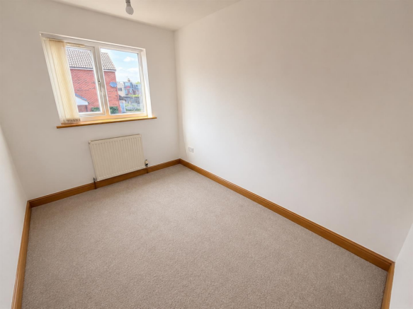 3 bed Semi-Detached for sale Image 8