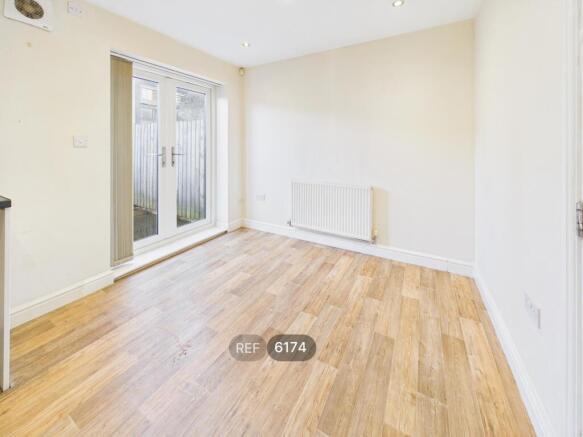 Kitchen / Dining area