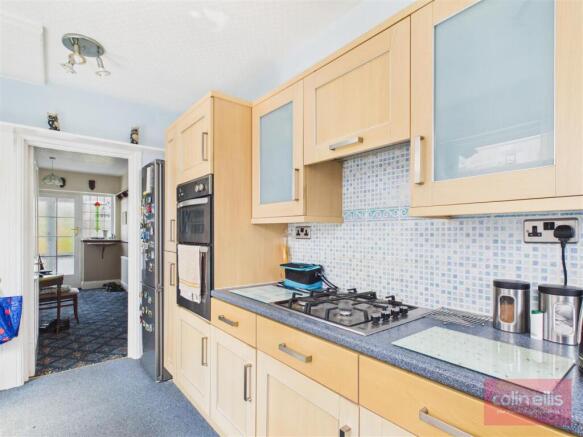 3 bed Semi-Detached for sale Image 7