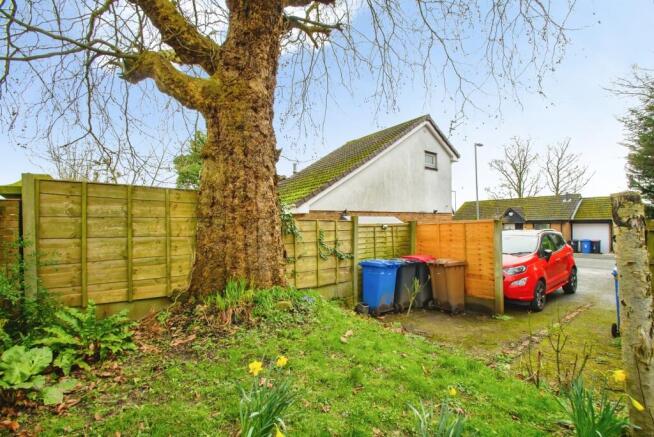 Garden/Parking