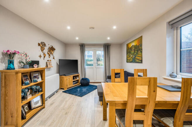 1434684-20-69c6c2...