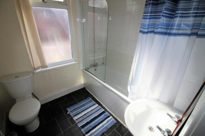 Communal Bathroom 