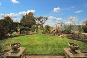 Tree Tops, Colby Road, Banningham NR11 7DY