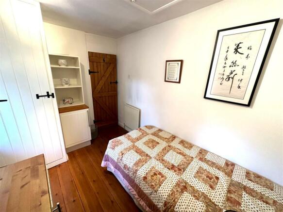 bed 2 2 .jpg