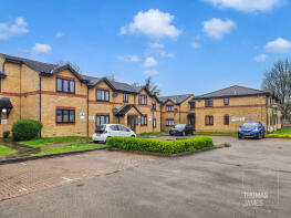 Flat 22, Alexander Court, Victoria Close, Waltham Cross EN8 9EP