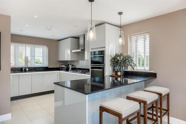 11 Averis Way 2355-3.jpg