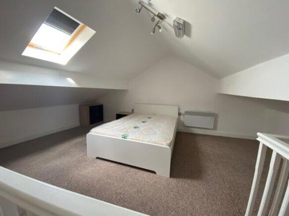 chapeltown-road-ls7-3hy-1058746