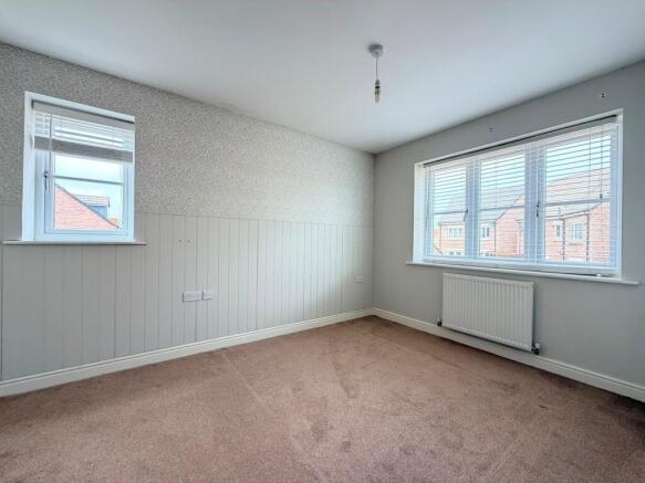 4 bed Semi-Detached for sale Image 11