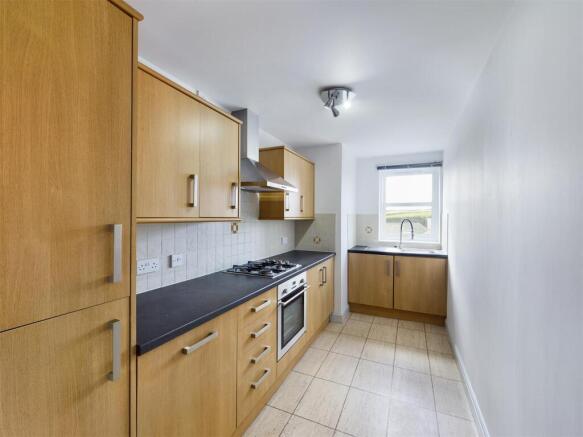2 Pentire Mews Kitchen