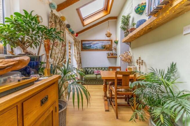 SUN ROOM
