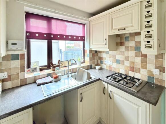 3 bed Semi-Detached for sale Image 9
