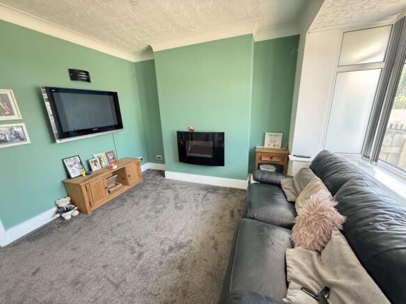 4 bed Town House for sale Image 5