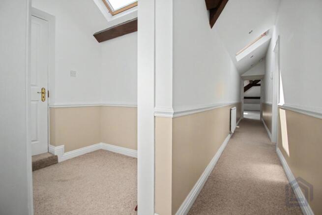 2 bed Flat for sale Image 4