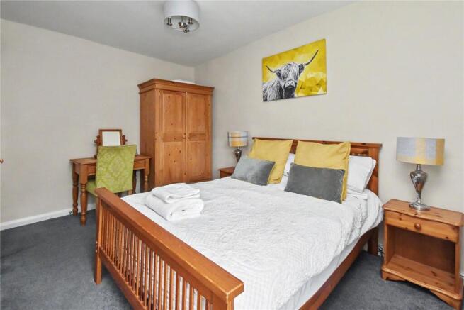 3 bed Semi-Detached for sale Image 11