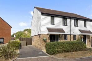 20, Saffron Close, Haywards Heath RH16 2GG