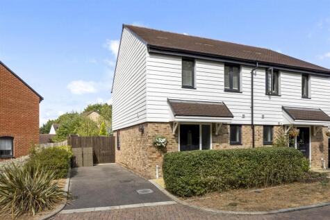 Saffron Close, Lindfield