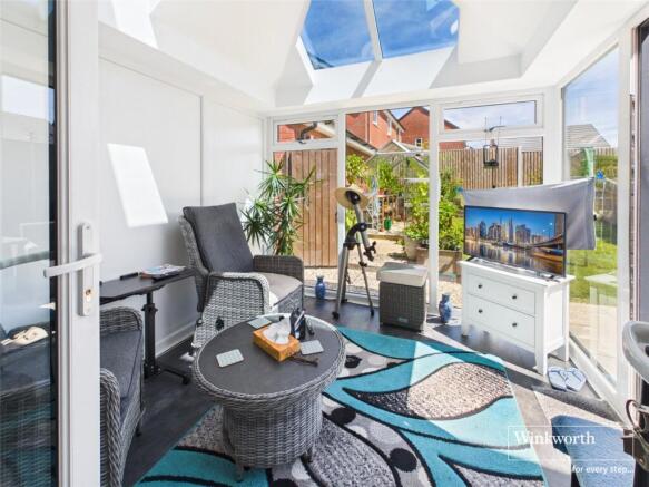 Bullrush Close, Shaw, Newbury, Berkshire, RG14 photo 4