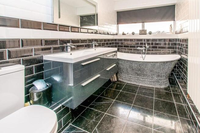 Bathroom / WC