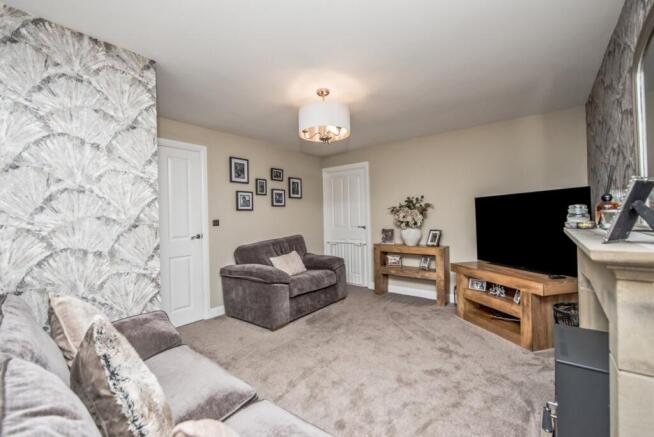 Fetlock Drive, Bradford, BD2 photo 4