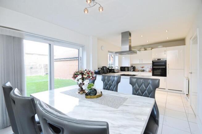 Orchard Way, Boreham, Chelmsford, Essex, CM3 photo 4