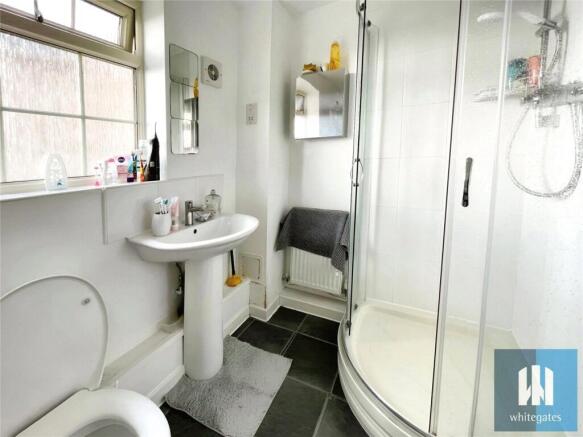 2 bed Apartment to rent Image 9