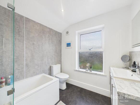 4 bed Terraced for sale Image 7
