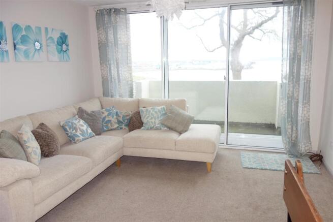 lounge3.JPG