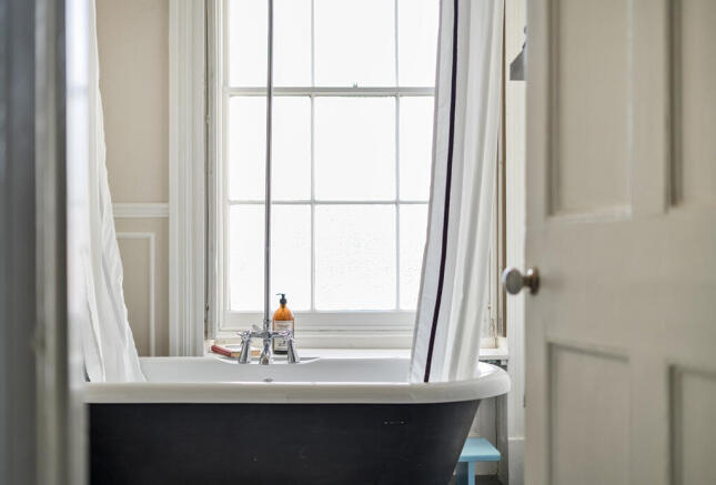 1357531-4-68d4035...