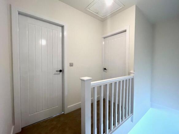 3 bed House to rent Image 8