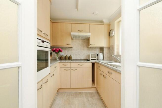 1 bed Retirement Property for sale Image 6
